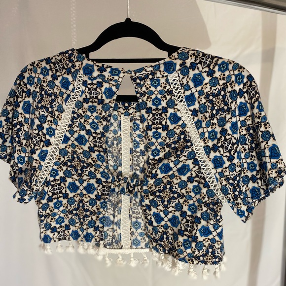 Open back crop - Picture 2 of 3